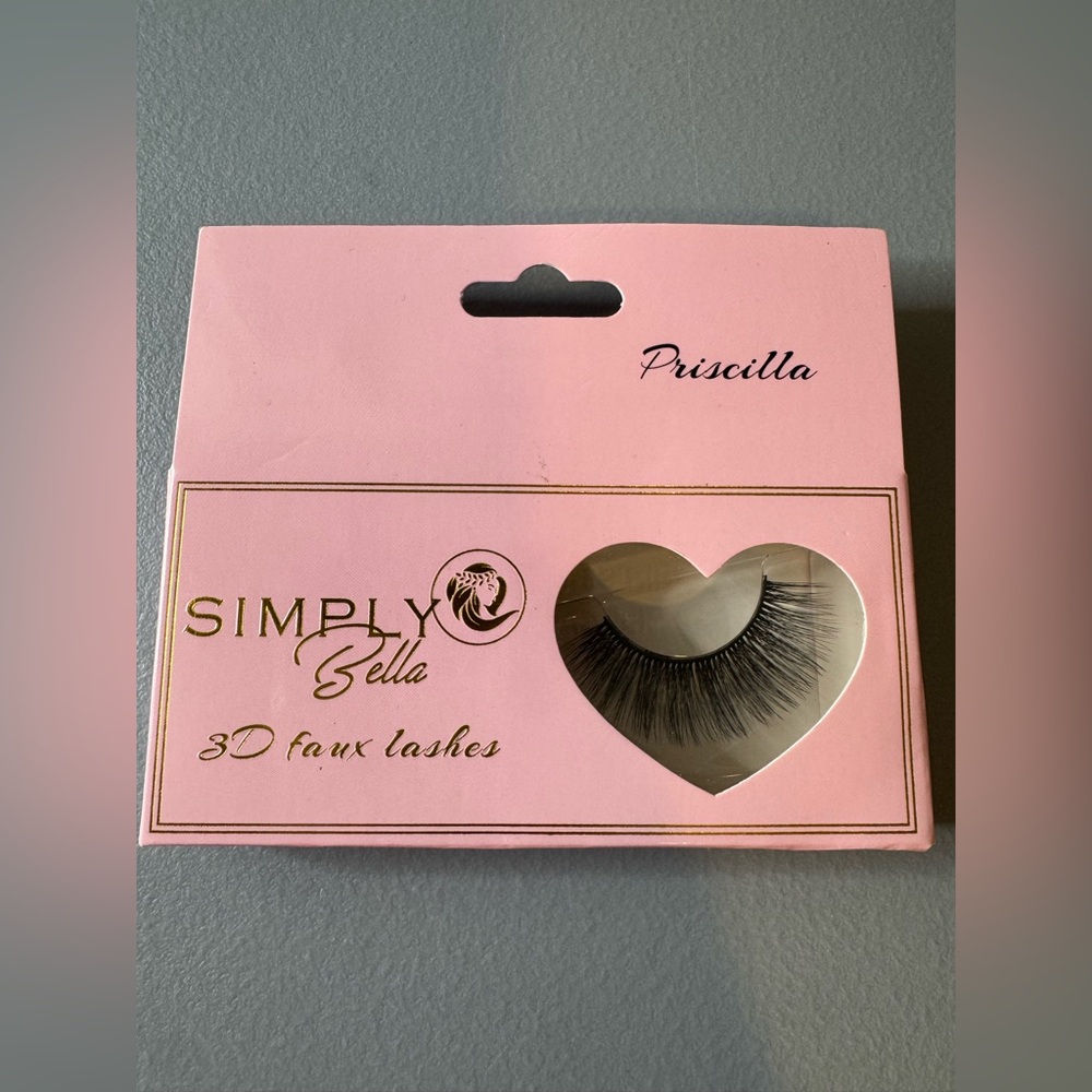 🛍️Any 5 items for $15 🛍️ Simply Bella 3D Faux Lashes